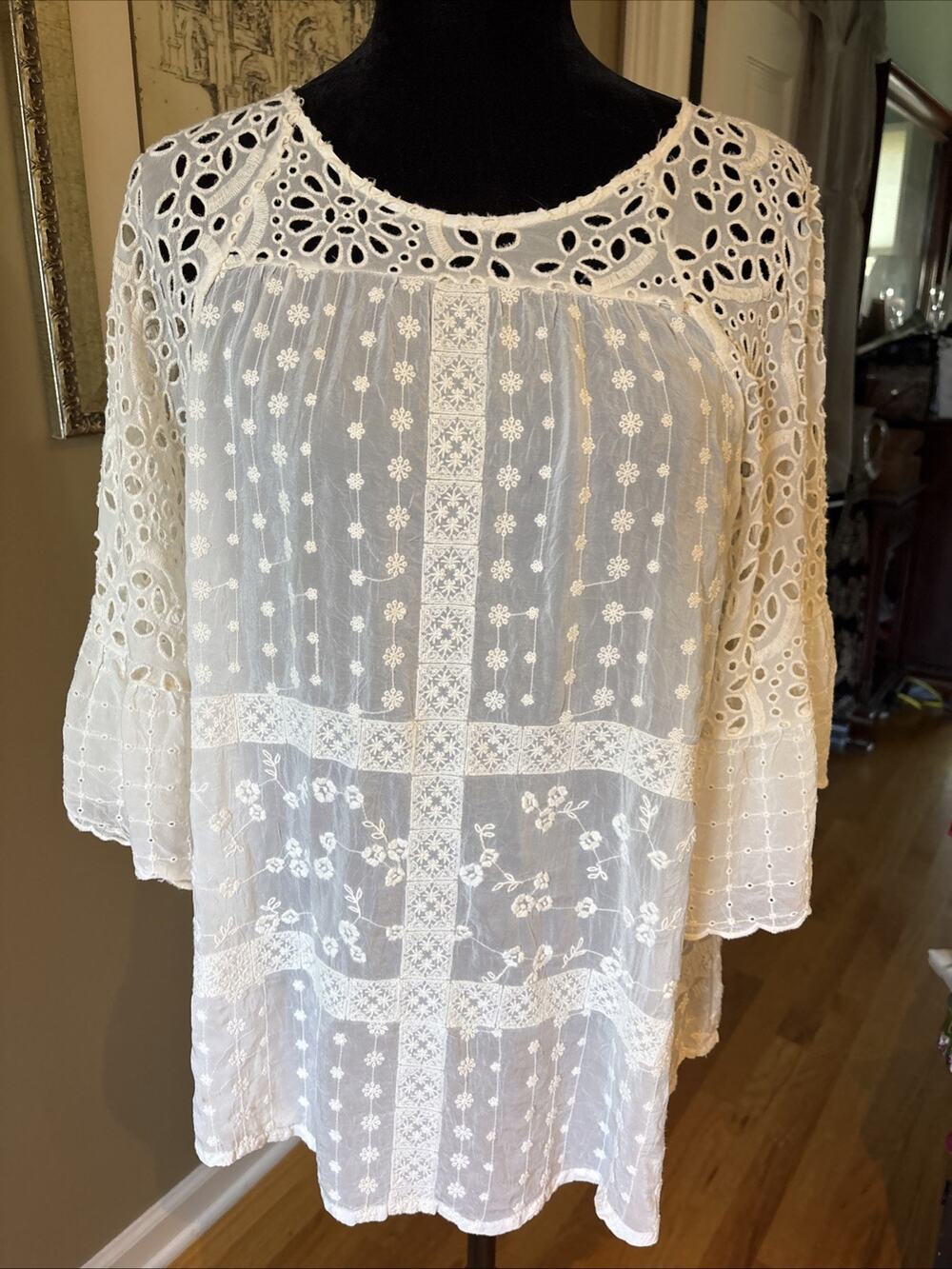 Johnny Was Top blouse cream Embroidered Eyelet Sheer butterfly sleeve sz M New
